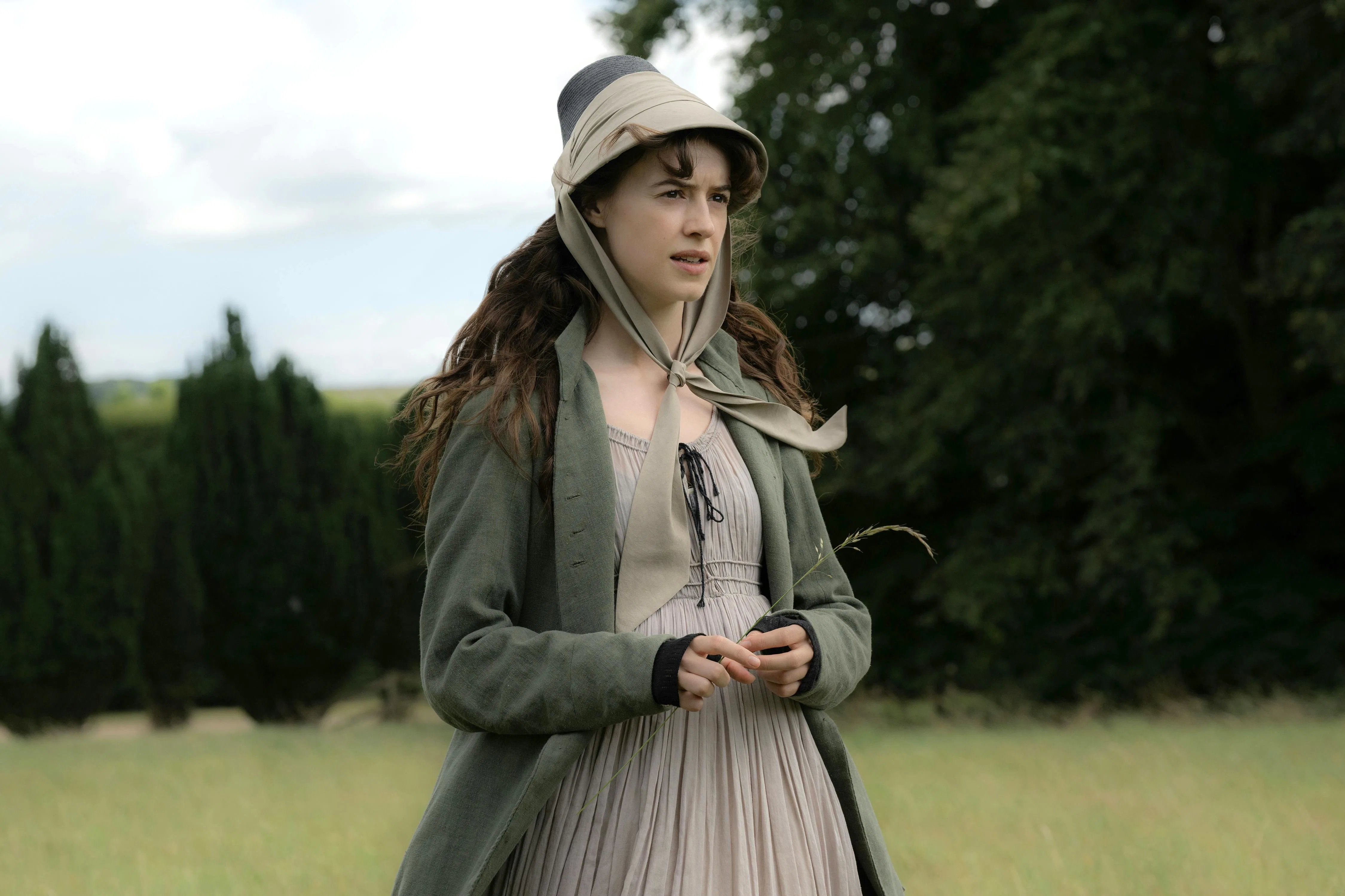 Daisy Edgar-Jones details the loose hair and naturally dyed costumes from 2026's 'Sense & Sensibilit...