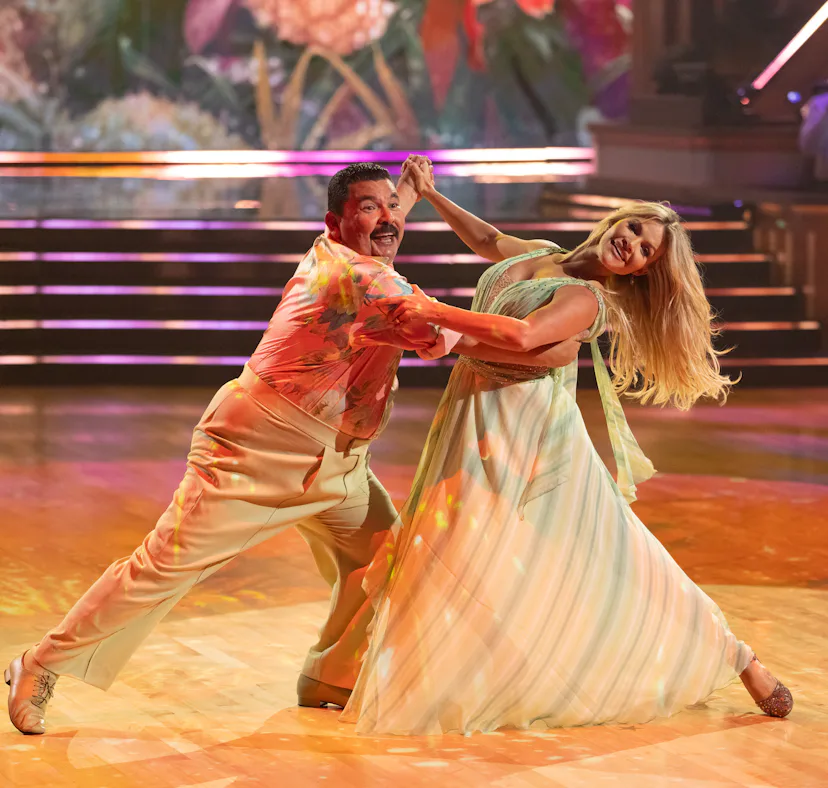 'Dancing With the Stars' fans keep voting for Guillermo Rodriguez.