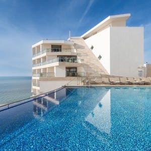 Sesimbra Oceanfront Hotel