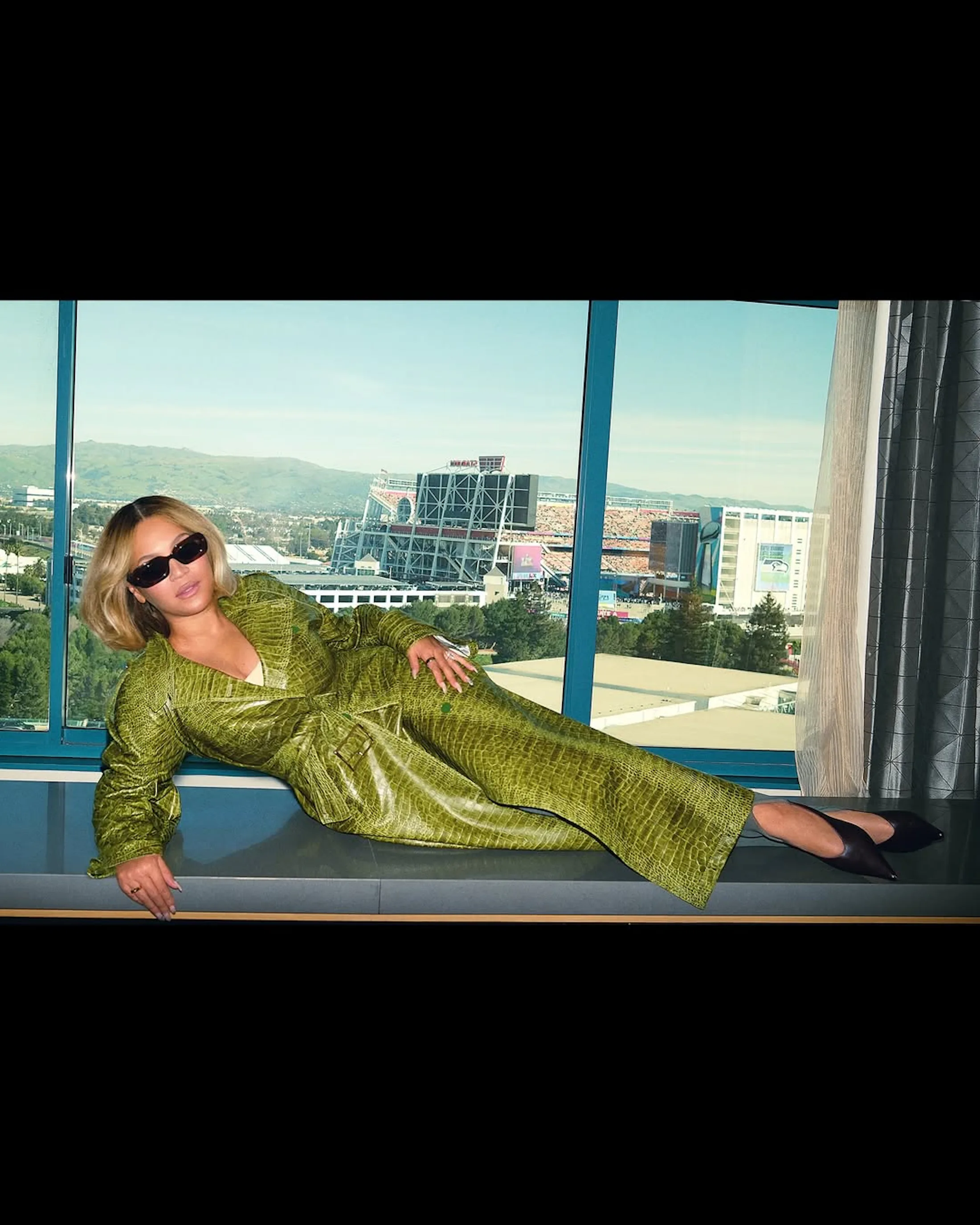 Beyoncé's Off-The-Shoulder Look Featured 2026's Top Color Trend