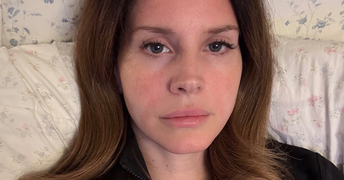 Lana Del Rey Loves To Cook Now