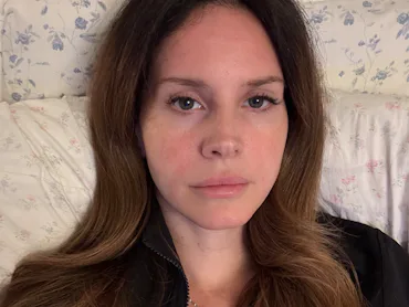 Lana Del Rey Loves To Cook Now