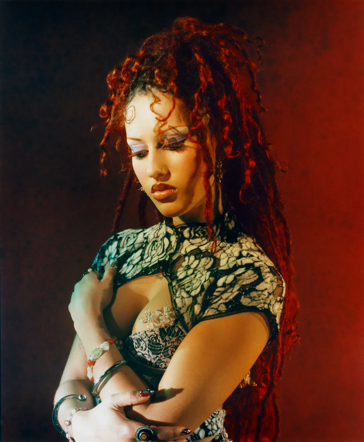 Absolutely On ‘Paracosm’ & Touring With Raye: “She’s A Proud Big Sis”