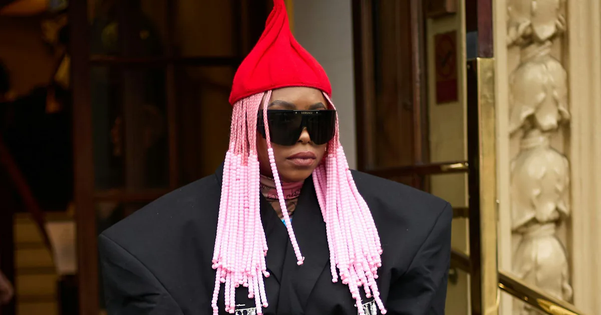 The London Fashion Week Fall/Winter 2026 Street Style Beauty Looks Are So Edgy The London Fashion Week Fall/Winter 2026 Street Style Beauty Looks Are So Edgy