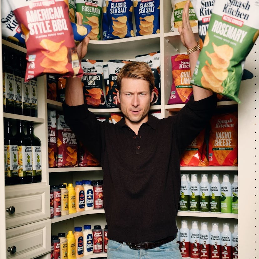 I tried Smash Kitchen's new kettle chip flavors.