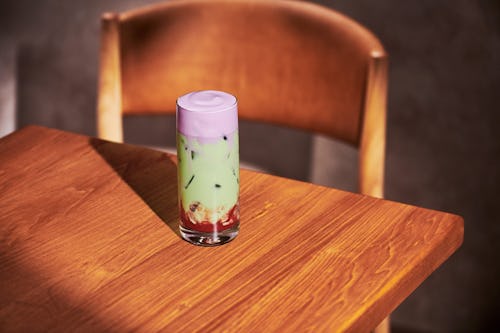 I Tried Starbucks' Iced Banana Bread & Double Berry Matcha Drinks