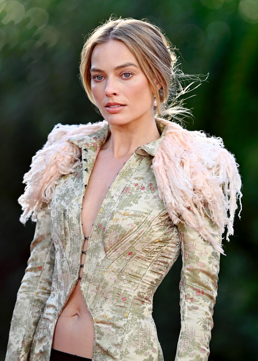 Margot Robbie attends the "Wuthering Heights" Photocall at Spencer House on February 04, 2026 in Lon...