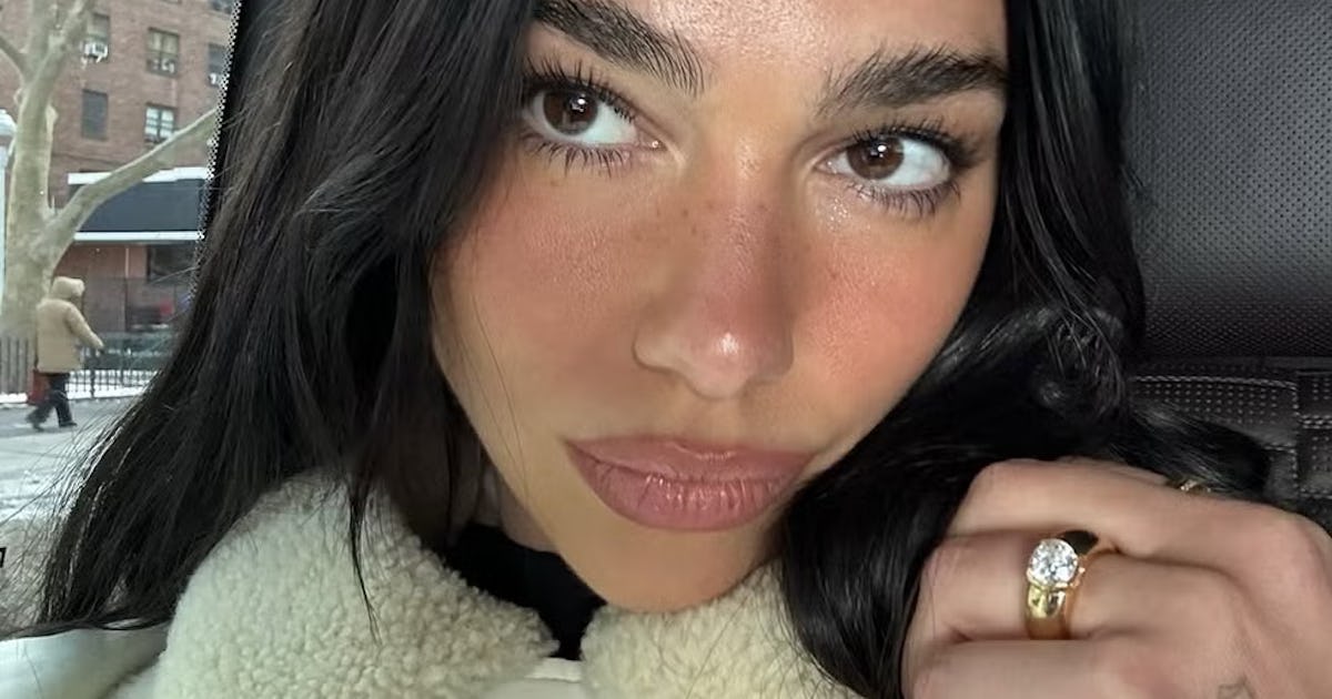 Dua Lipa & Taylor Swift Have 2 Of The Top Engagement Ring Styles Of 2026