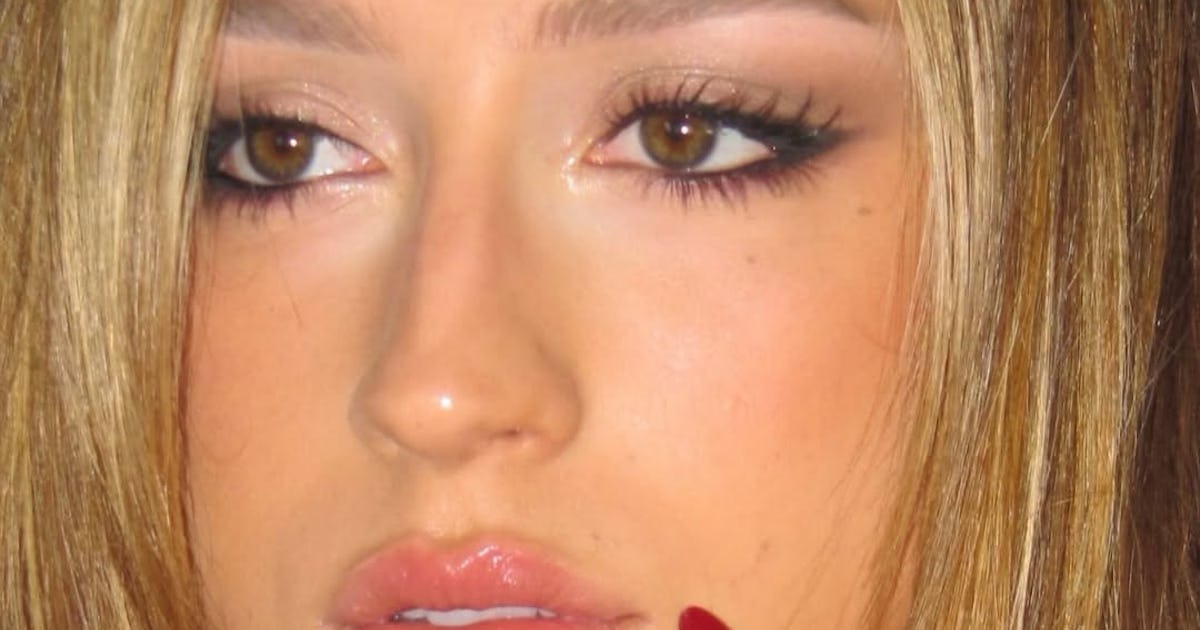 "Baby Deer Makeup" Is Where Doe Eyes & Siren Eyes Finally Meet