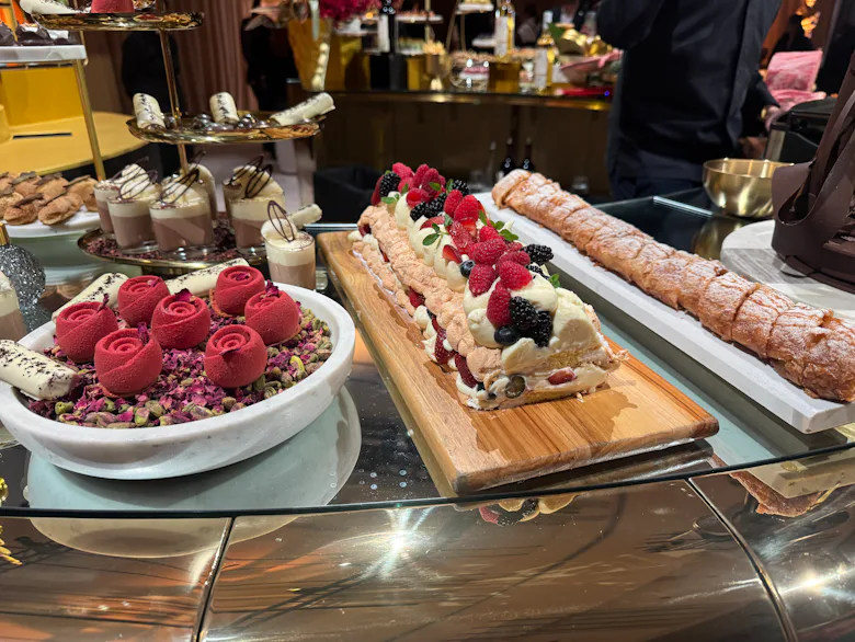 I tried the menu items at the Oscars after-party.