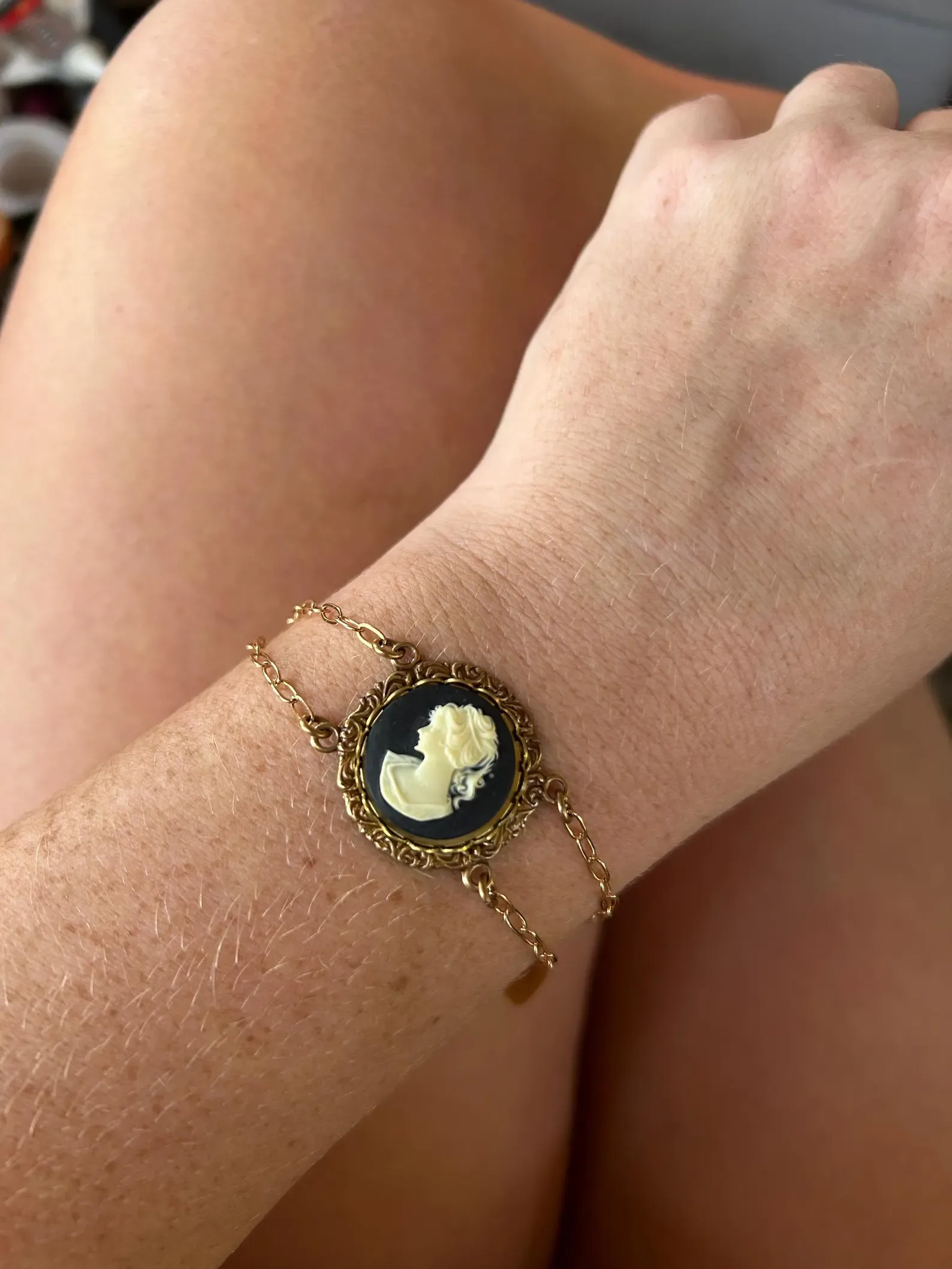 Cameo Chain Bracelet