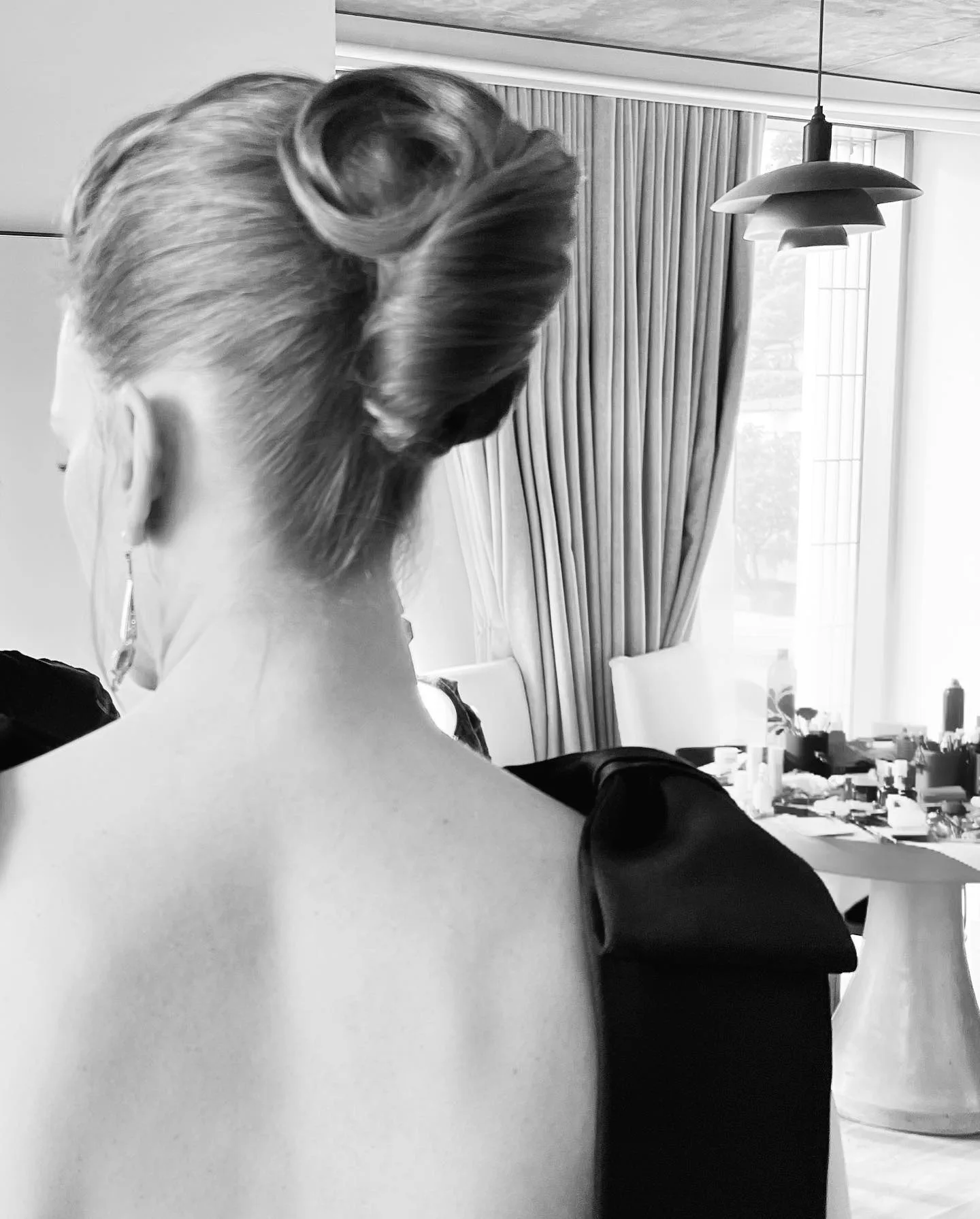 Hilary Swank's "French snail croissant" Twist