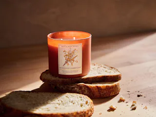 I tried Bath & Body Works' sourdough bread candle because of Taylor Swift.