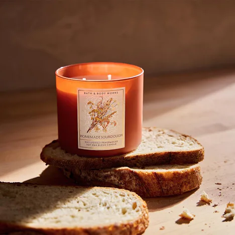 I tried Bath & Body Works' sourdough bread candle because of Taylor Swift.