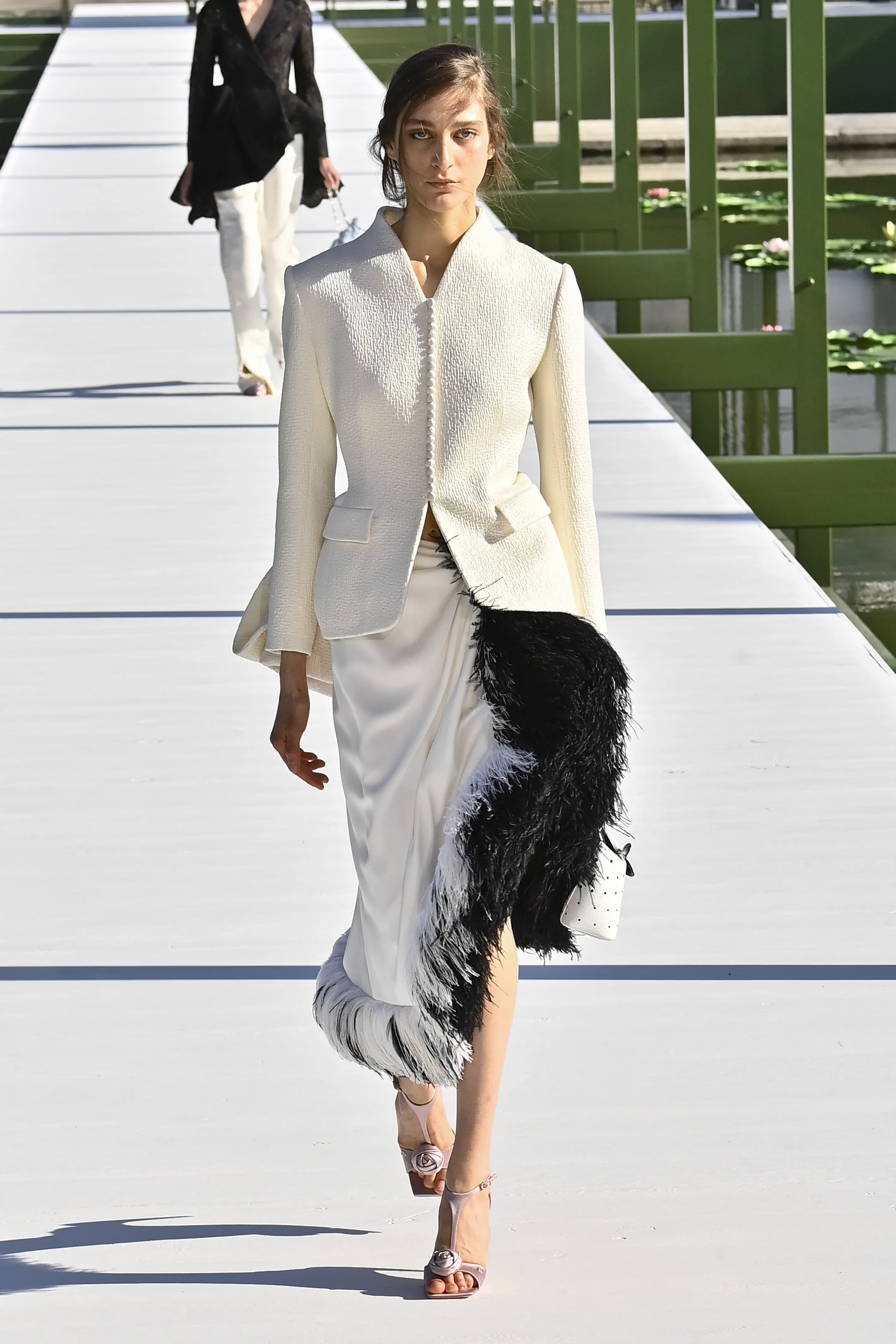 For Dior Fall 2026, Jonathan Anderson Takes a Stroll Through the