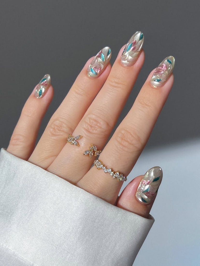 flower nails