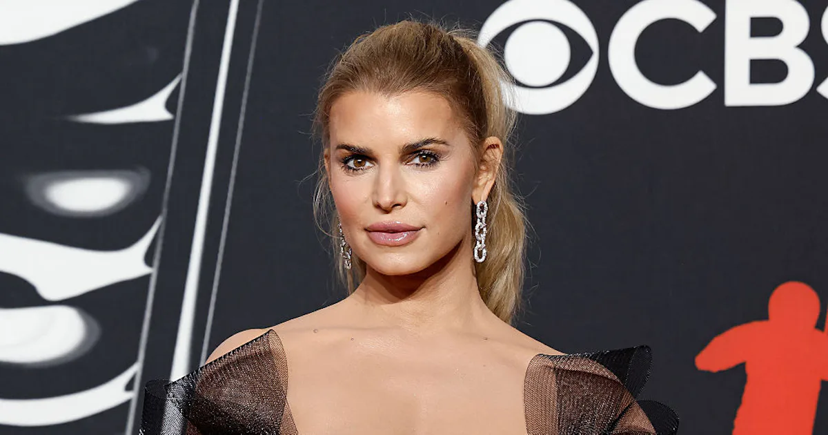 For Jessica Simpson, The Early 2000s "Never Stopped"