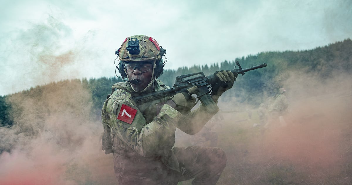 Netflix Just Quietly Released The Most Creative Sci-Fi Thriller Of The Year