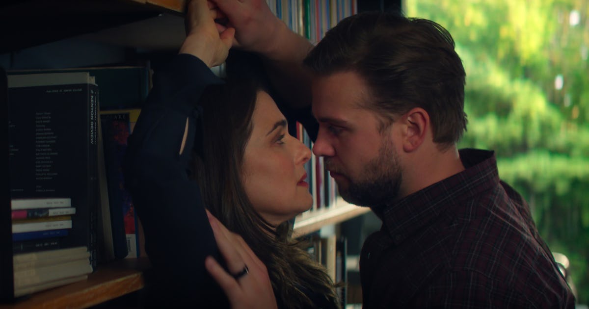 Rachel Weisz's New Netflix Show Has A Bizarre Twist