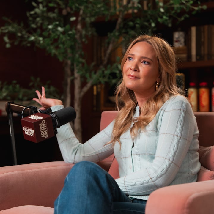 Sarah J Maas on call her daddy, announcing the release dates of acotar books 6 and 7