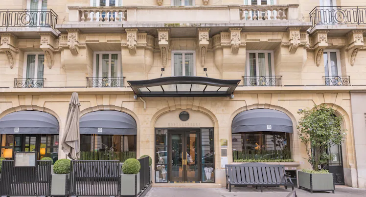 the outside of the hotel Montalembert in paris