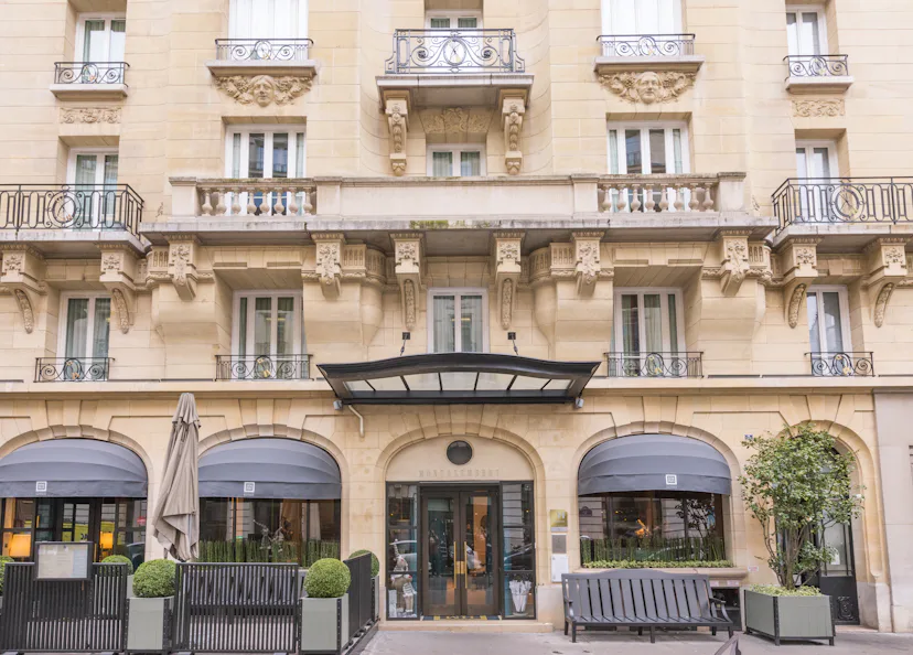 the outside of the hotel Montalembert in paris
