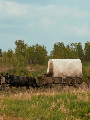 'Little House on the Prairie' from Netflix just dropped their first teaser trailer and it's so whole...