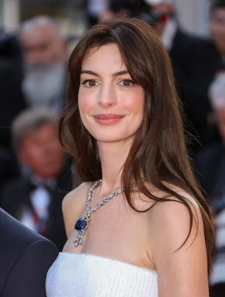 Anne Hathaway's Best Beauty Looks