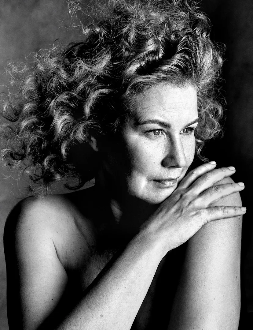 Model in black and white