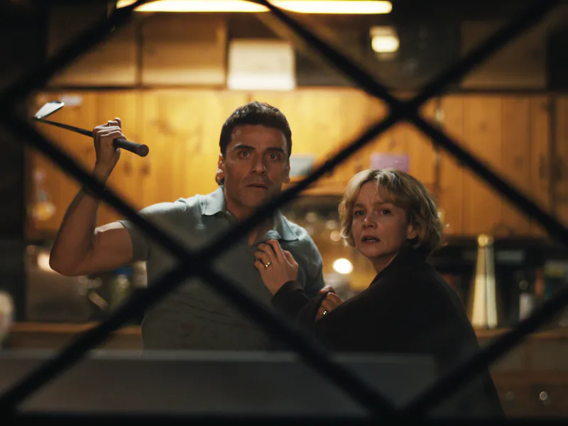 Oscar Isaac and Carey Mulligan in Beef