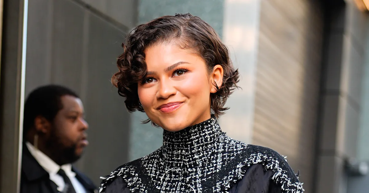 Zendaya's Feathery Skirt 'Fit Was Business On Top, Party On The Bottom