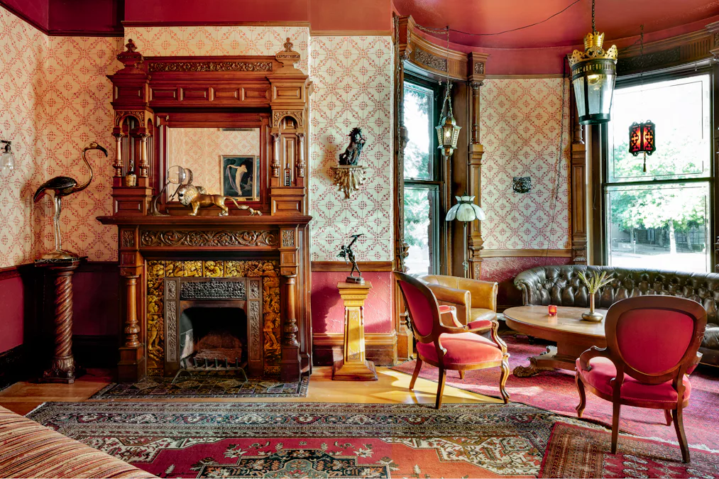 thezoereport.com - Erika Stalder - This Maximalist Boutique Hotel In Denver Takes Cowboycore To Chic New Levels