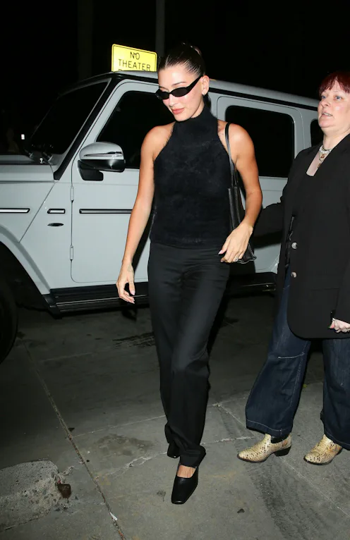 black spring outfits hailey bieber