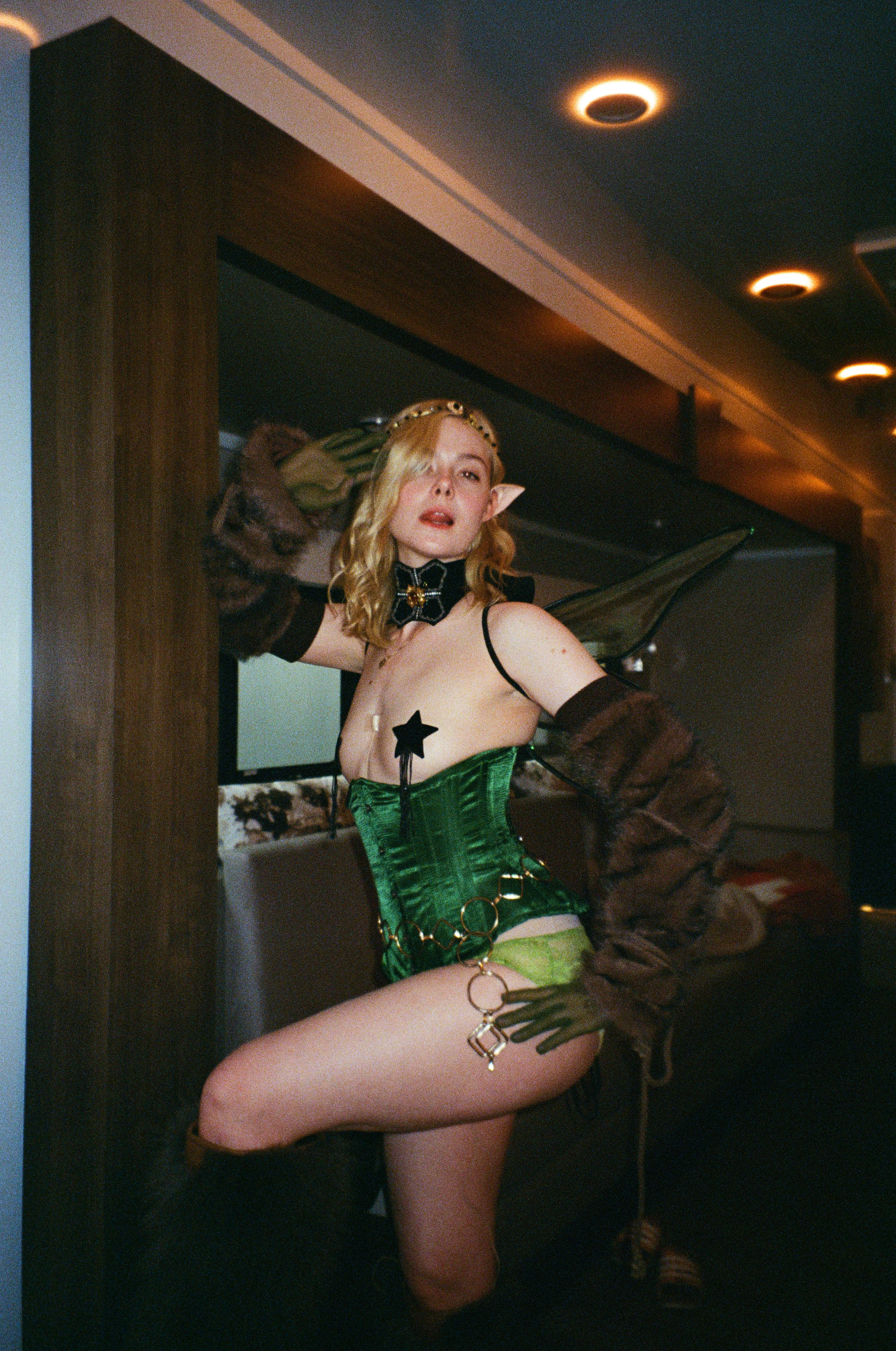 Margo's Got Money troubles costumes