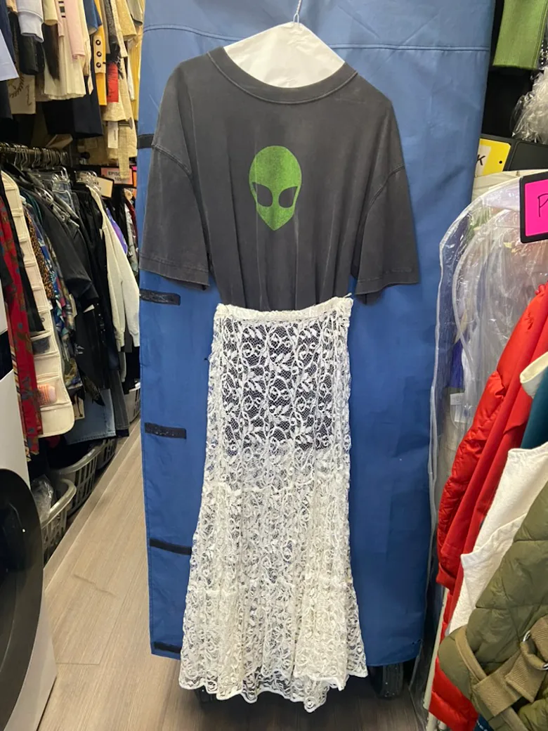 Margo's Got Money troubles costumes