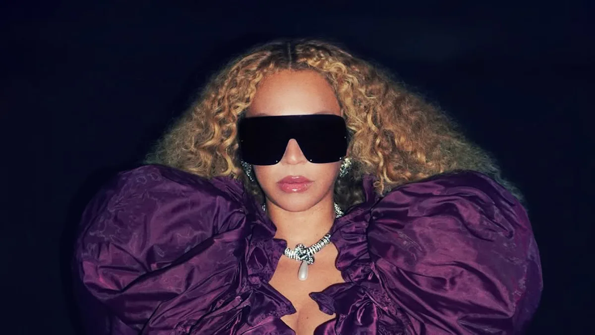 Beyonc Celebrates 10 Years of 'Lemonade' With a Fashion Throwback Beyonc Celebrates 10 Years of 'Lemonade' With a Fashion Throwback