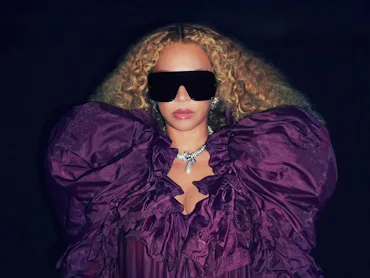 Beyonce in purple dress