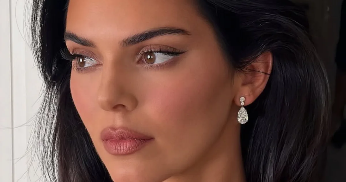 "Suede Bronzer" Is The New Soft-Matte Makeup Trend Experts Swear By