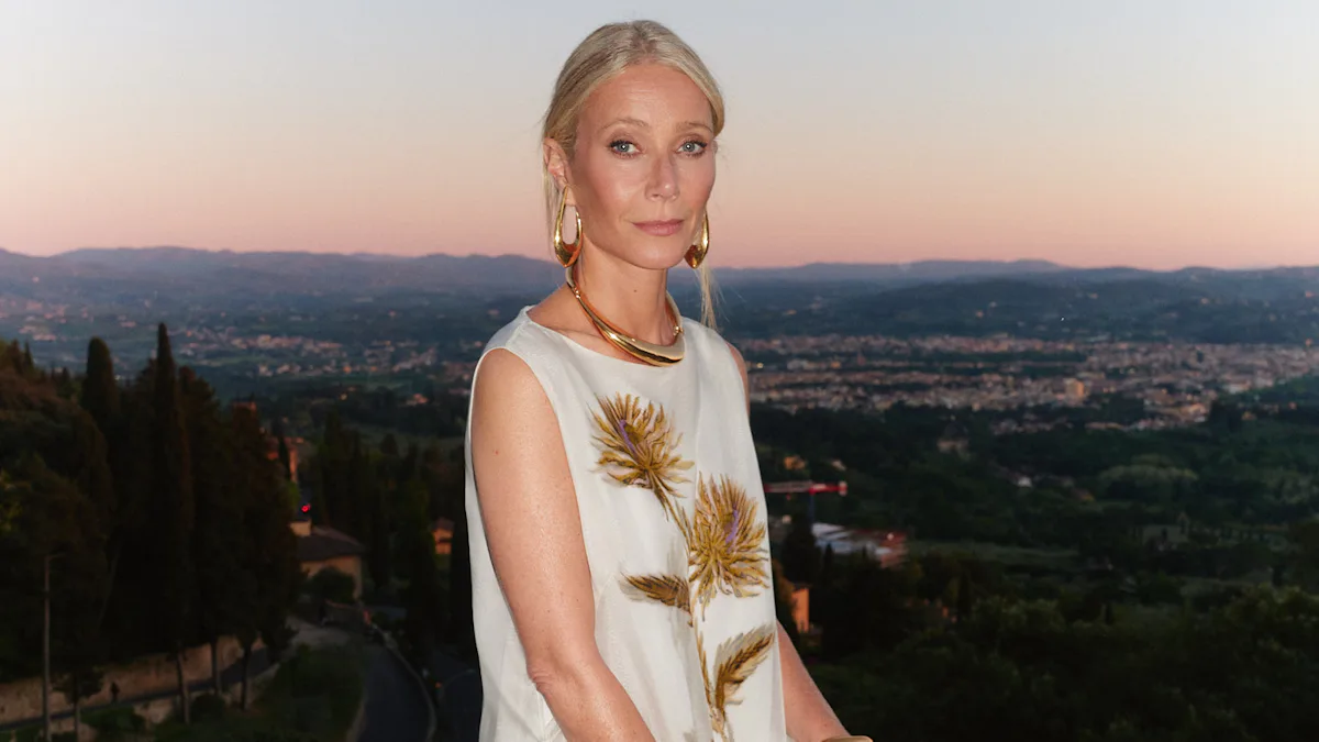 Gwyneth Paltrow's Sheer Goddess Dress Is Perfect Italian Dressing Gwyneth Paltrow's Sheer Goddess Dress Is Perfect Italian Dressing