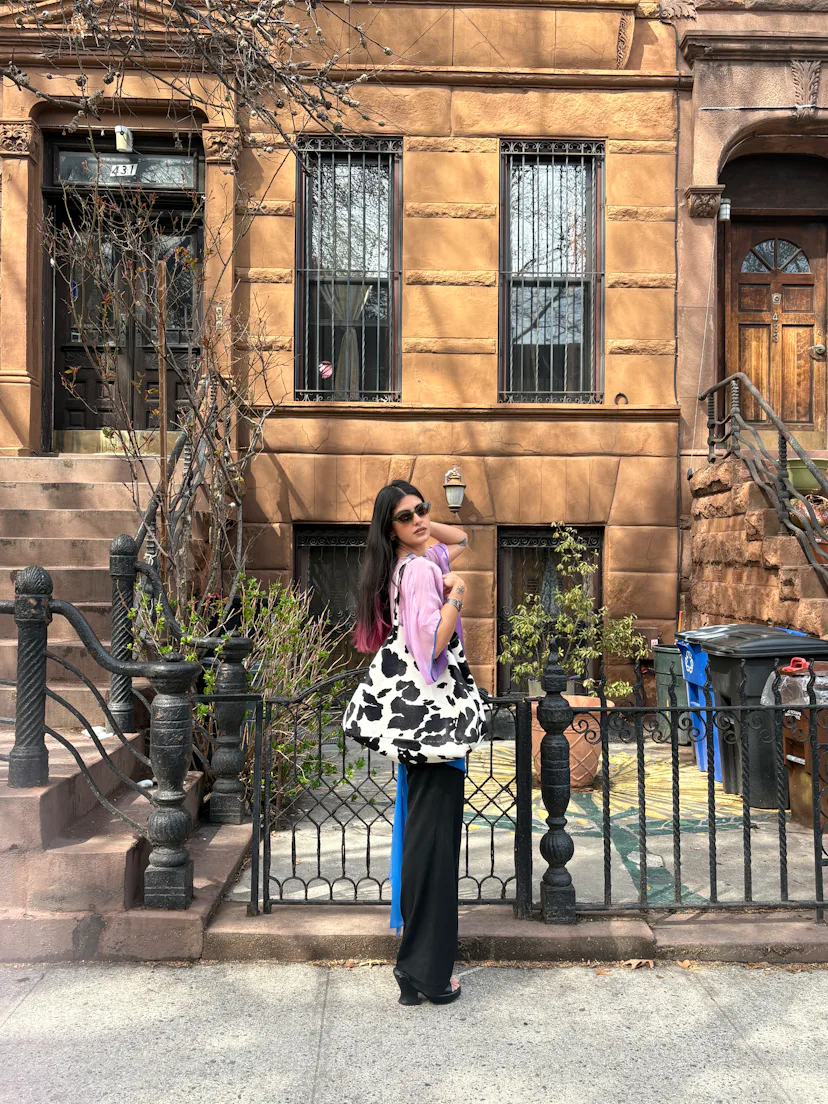 Eman Naseer in Mansur Gavriel