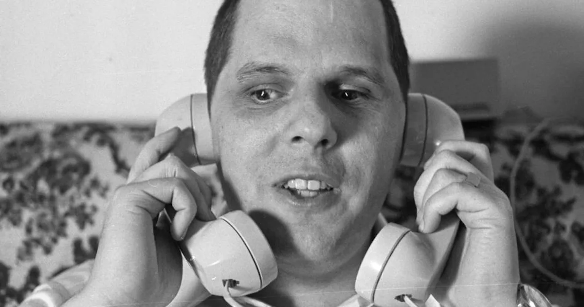 Achter het ongelooflijke waargebeurde verhaal van een vergeten telefoonhacker