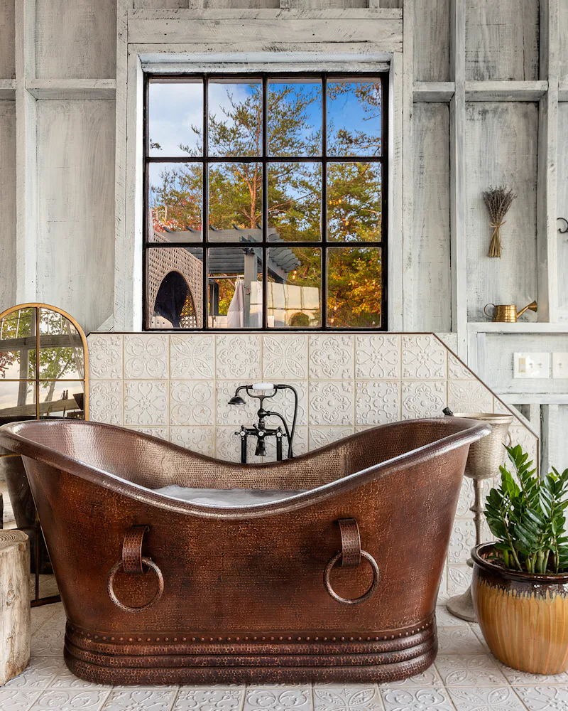 Bolt Farm Tree House