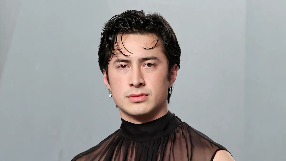 I Tried Hudson Williams' Skin Care Routine For 1 Month & It's A Lot