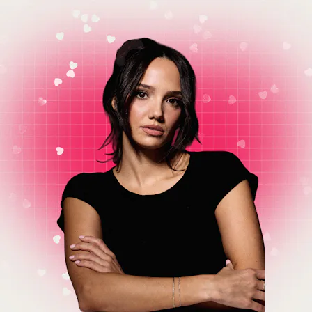 Sofia Franklyn discusses her relationship with her fiancé and her bridal era.