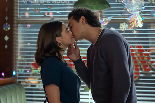 Hannah and Garrett on Off Campus. Photo via Prime Video