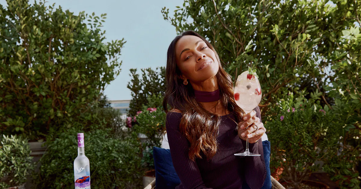 Zoe Saldaña On Life After Her Oscar Win: “I Don’t Want To Change Anything”