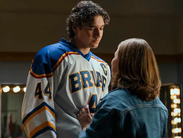 Belmont Cameli talks about 'Off Campus' changing Garrett's breakup with Hannah from the book.