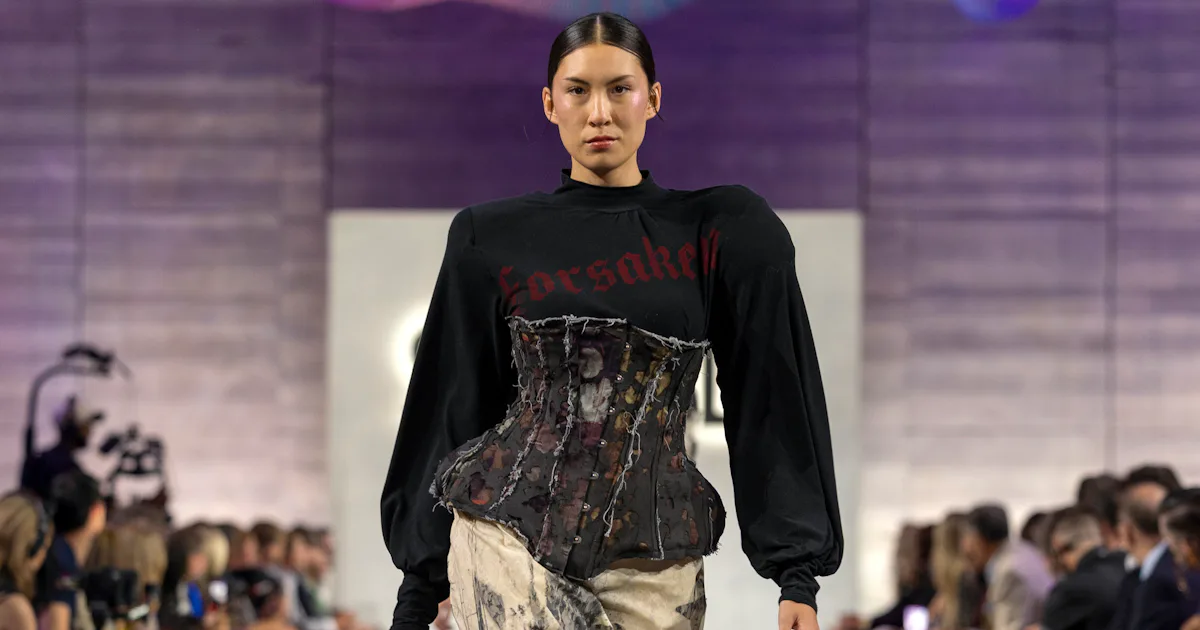 Wie die aufstrebenden Modedesigner von SCAD KI nach ihren eigenen ...
