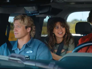 'Off Campus' Season 2 is predicted to either adapt Logan and Grace's love story or Dean and Allie's.