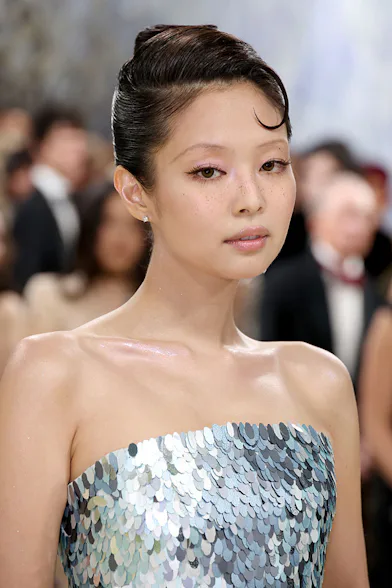 Your guide to the cool-toned "cherry blossom blush" trend, straight from a makeup artist.